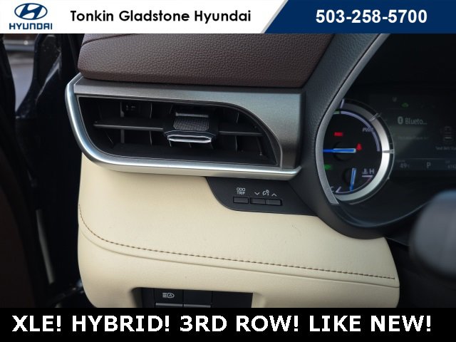 Used 2022 Toyota Highlander XLE image 12