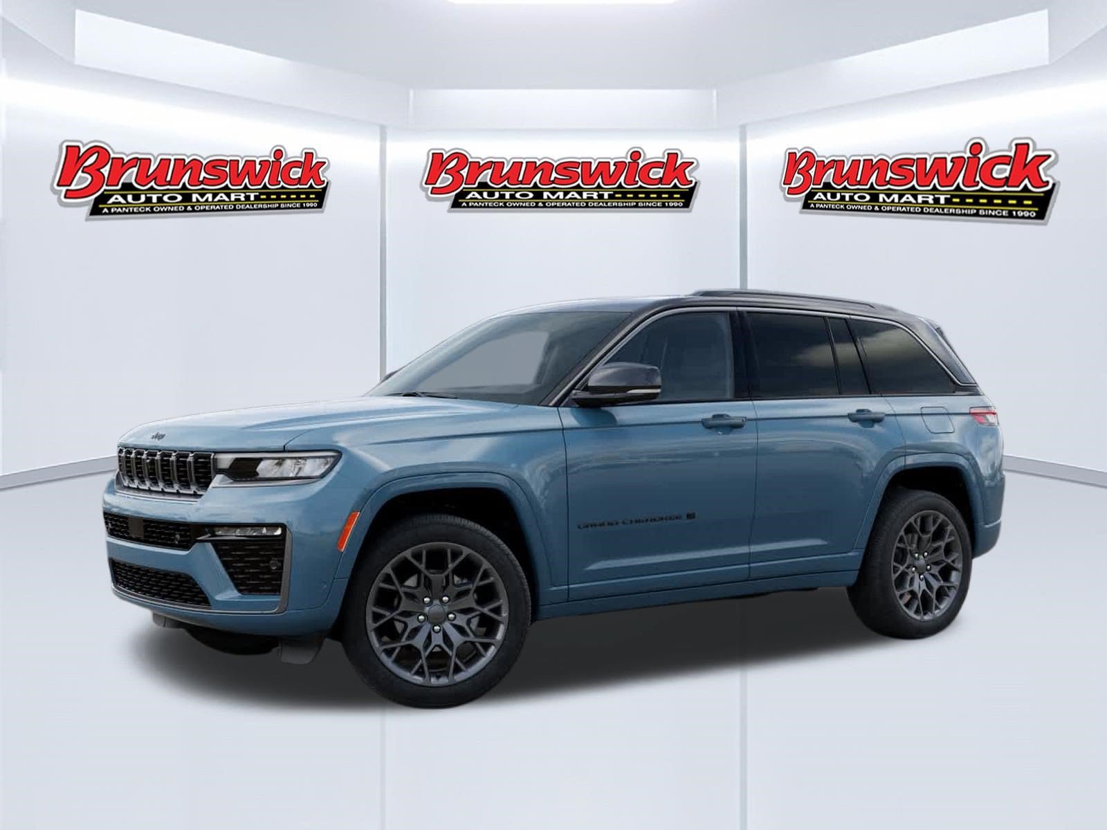 New 2026 Jeep Grand Cherokee Summit w/ Obsidian Package AWD/4WD image 2