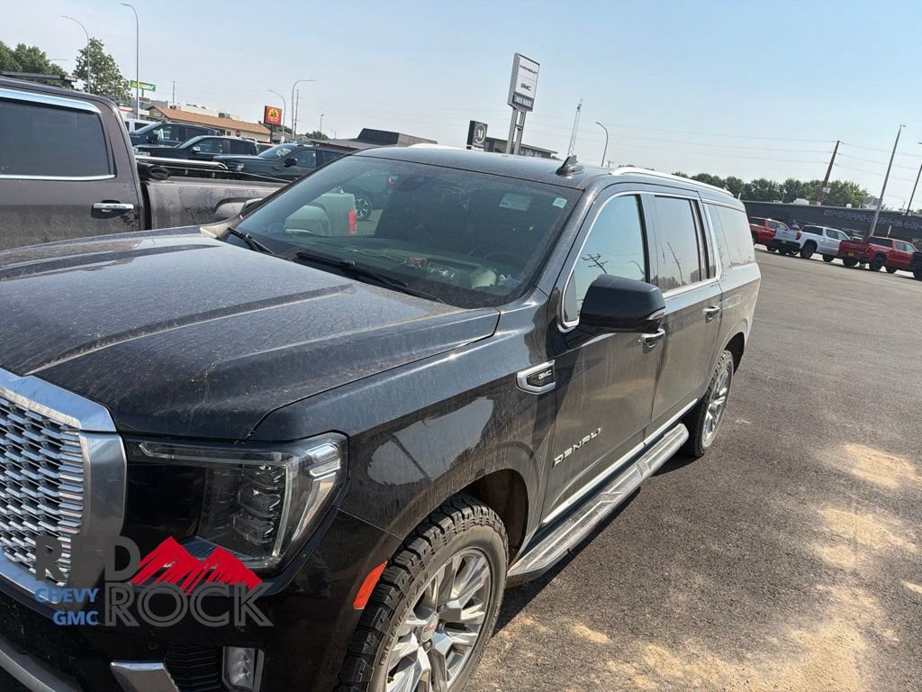 Used 2021 GMC Yukon XL Denali AWD/4WD image 4