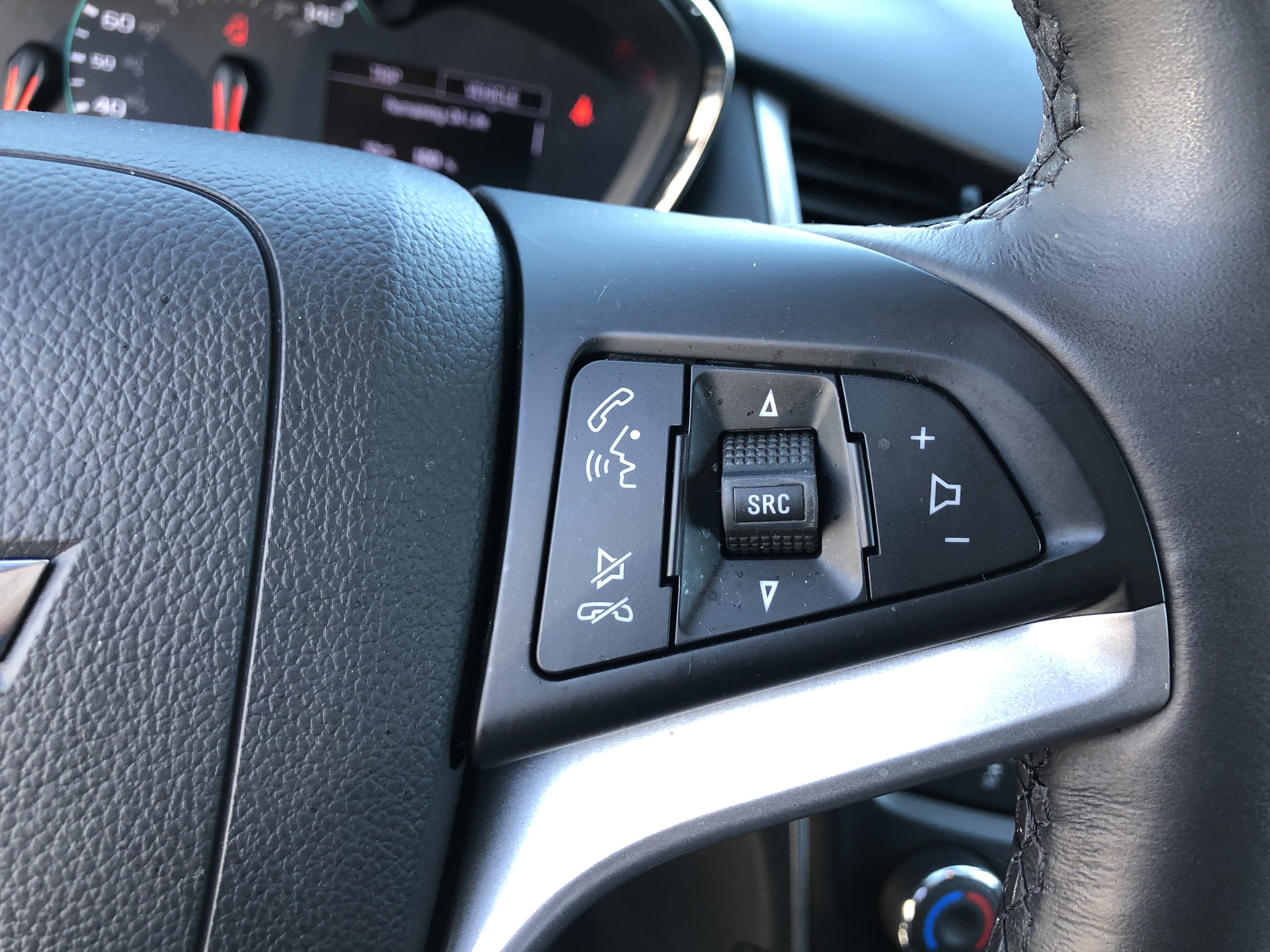 Used 2019 Chevrolet Trax LT w/ LT Convenience Package image 28