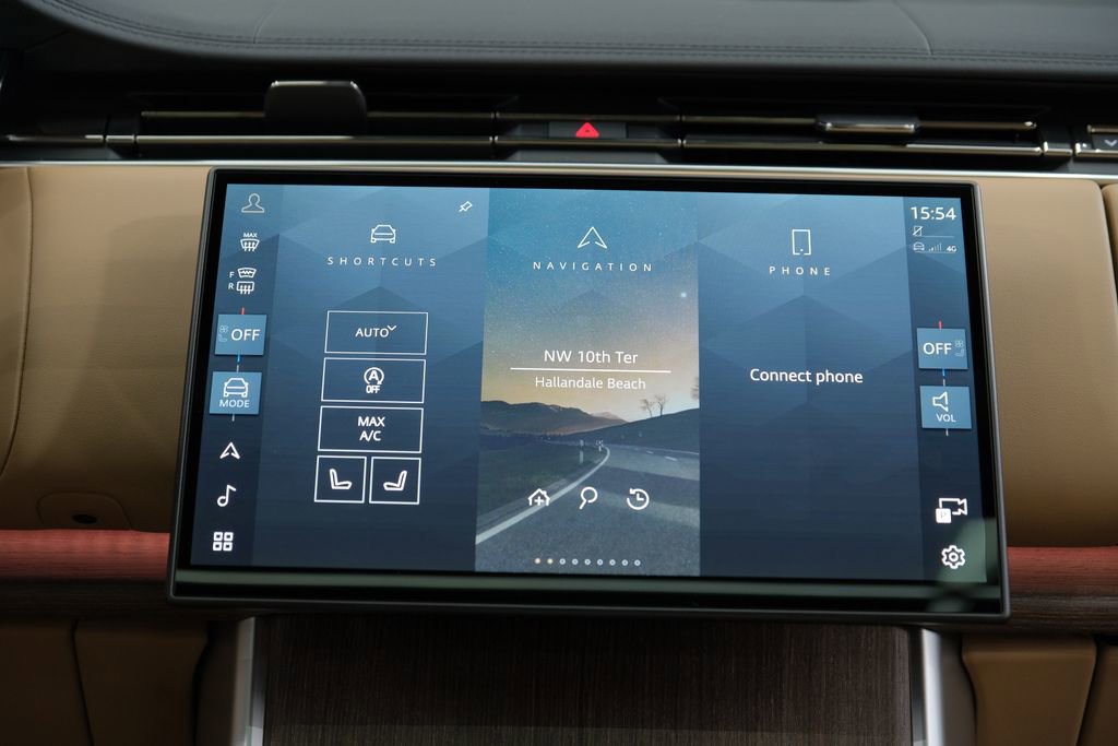 Used 2026 Land Rover Range Rover Long Wheelbase SE image 68