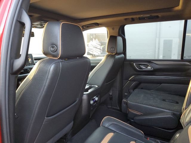 Used 2024 GMC Yukon XL AT4 w/ Technology Package image 9