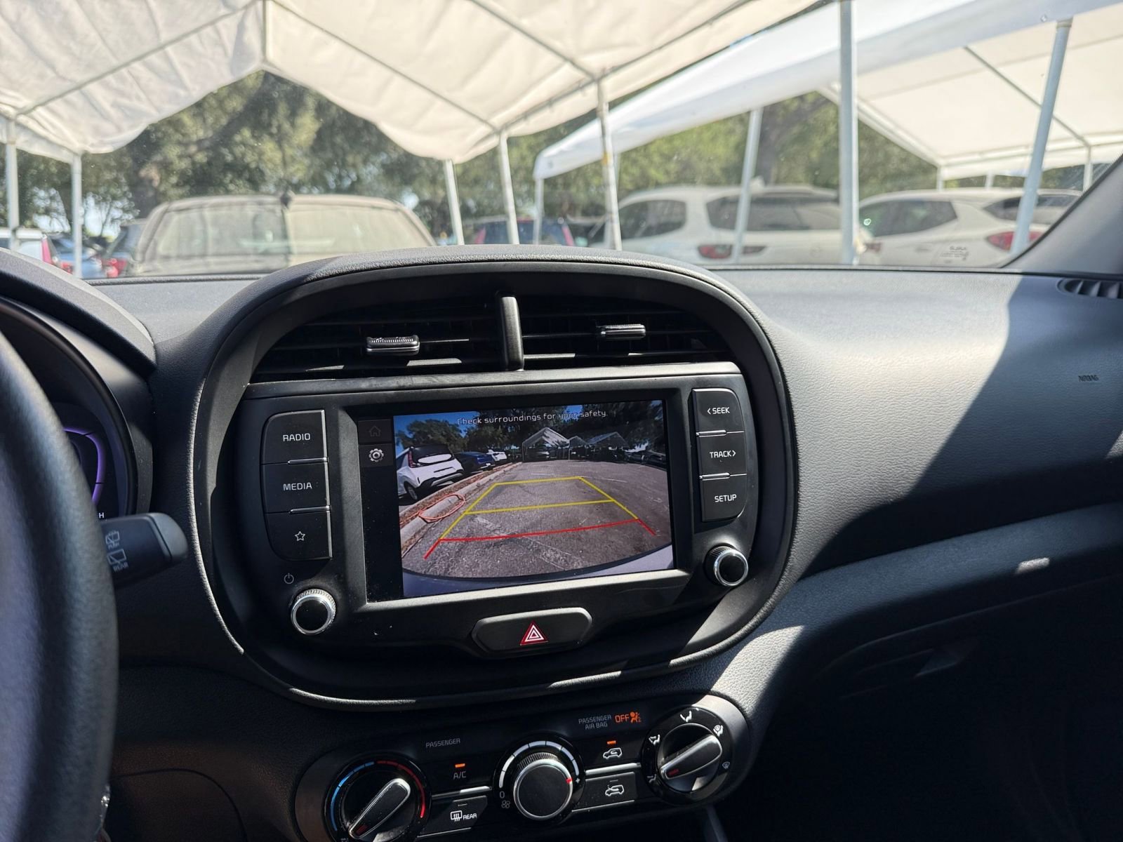 Used 2025 Kia Soul LX w/ LX Technology Package FWD image 18