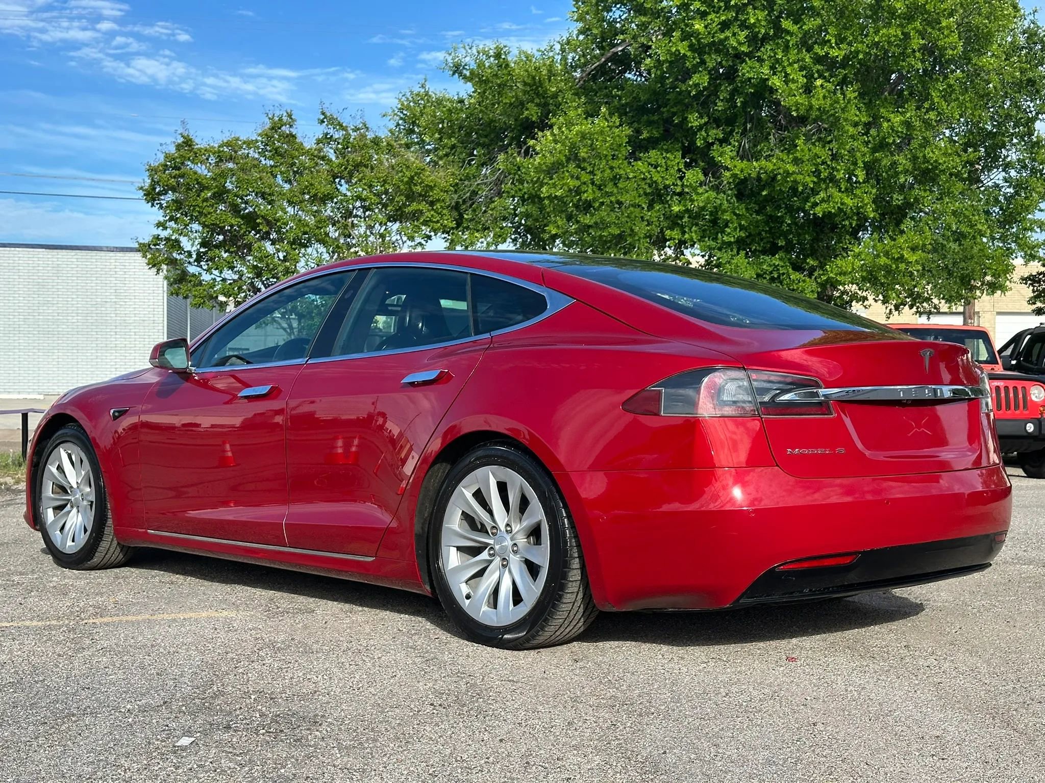 Used 2017 Tesla Model S 75D AWD/4WD image 4