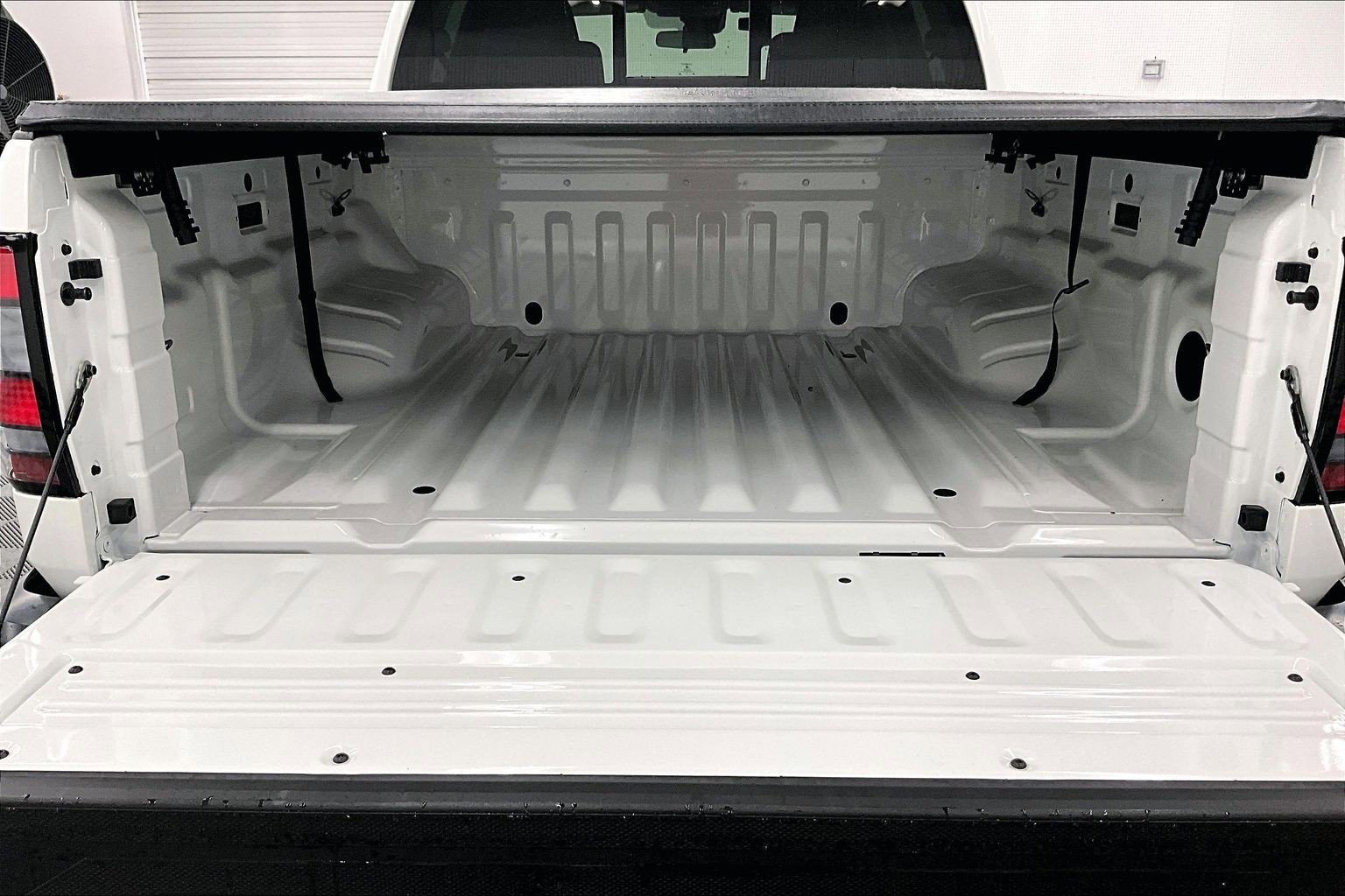 New 2026 Nissan Frontier S w/ Tow Package AWD/4WD image 17