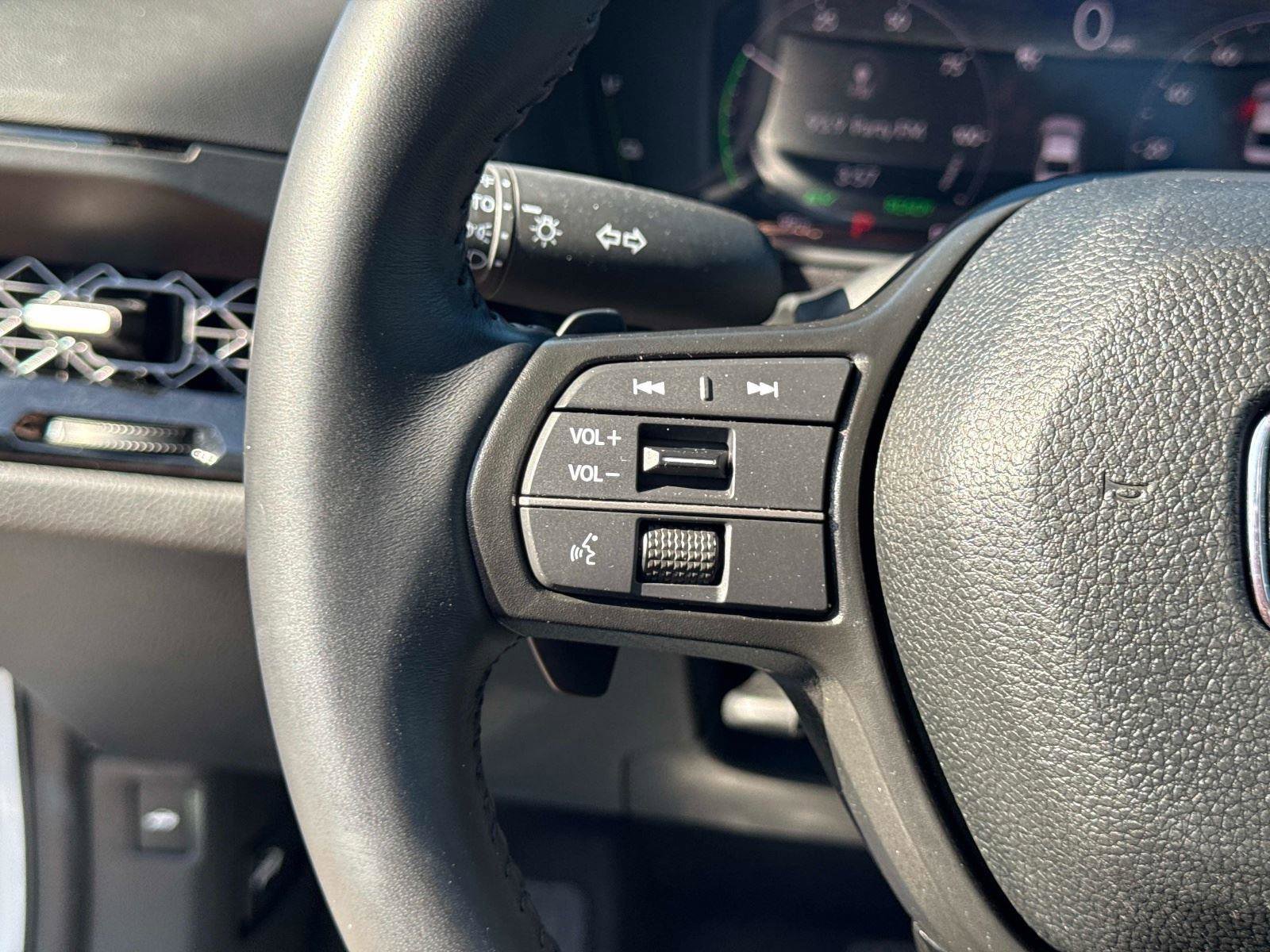 Certified 2025 Honda Accord EX-L image 30