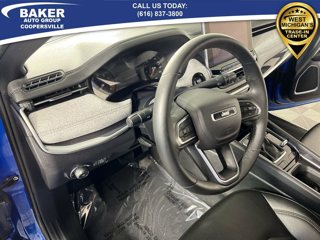 Used 2024 Jeep Compass Latitude image 11