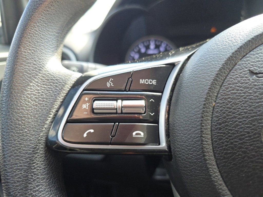 Used 2020 Kia Forte LXS FWD image 29
