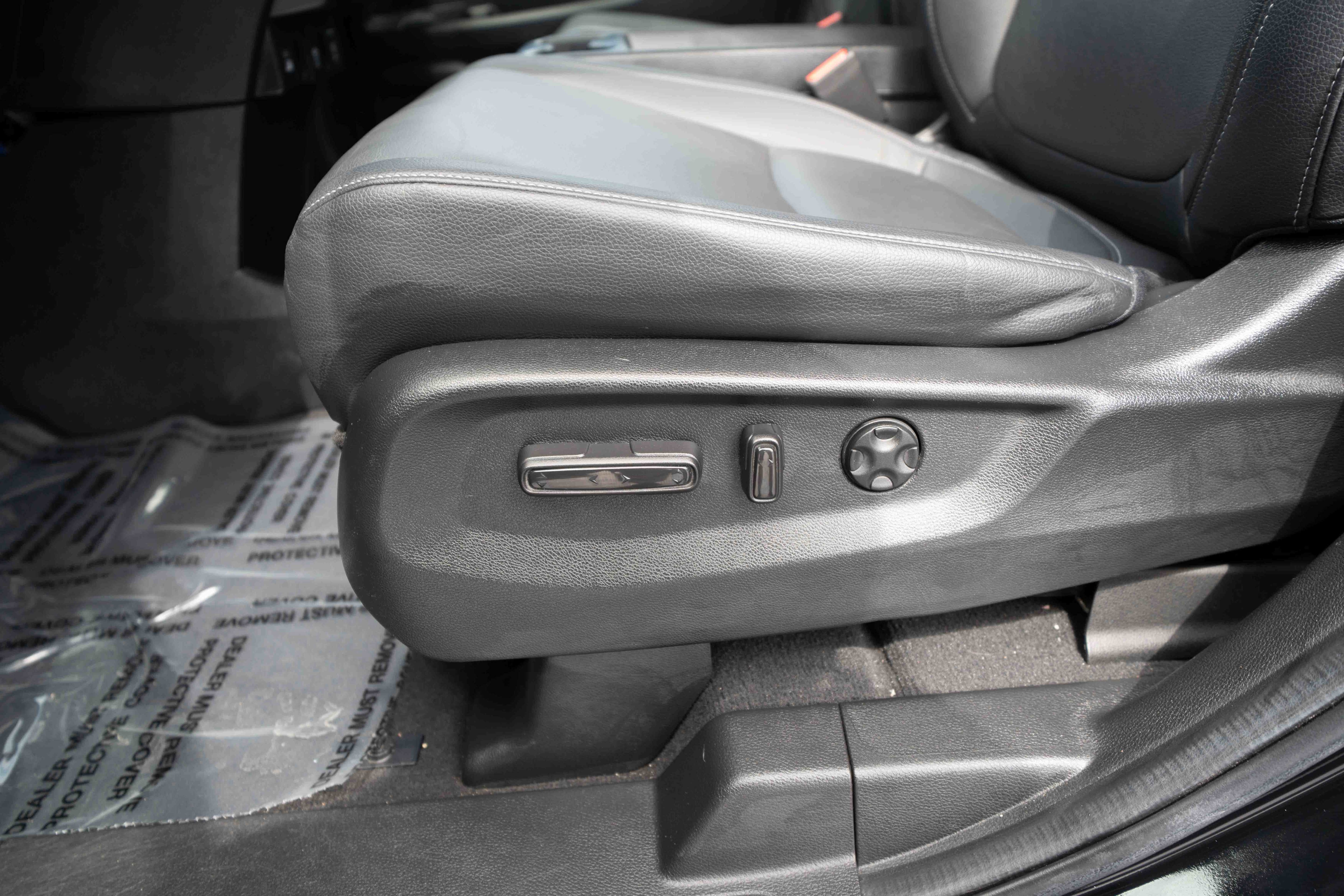 Used 2023 Honda Odyssey Touring image 12