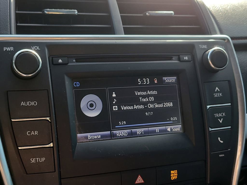 Used 2017 Toyota Camry SE FWD image 19