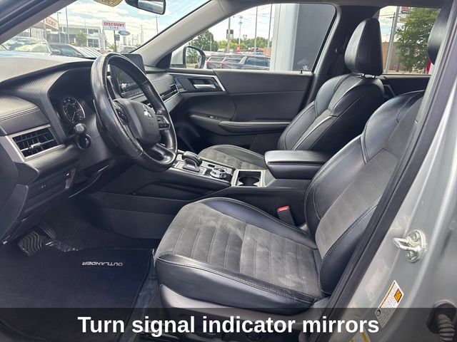 Used 2024 Mitsubishi Outlander SE Black Edition FWD image 11