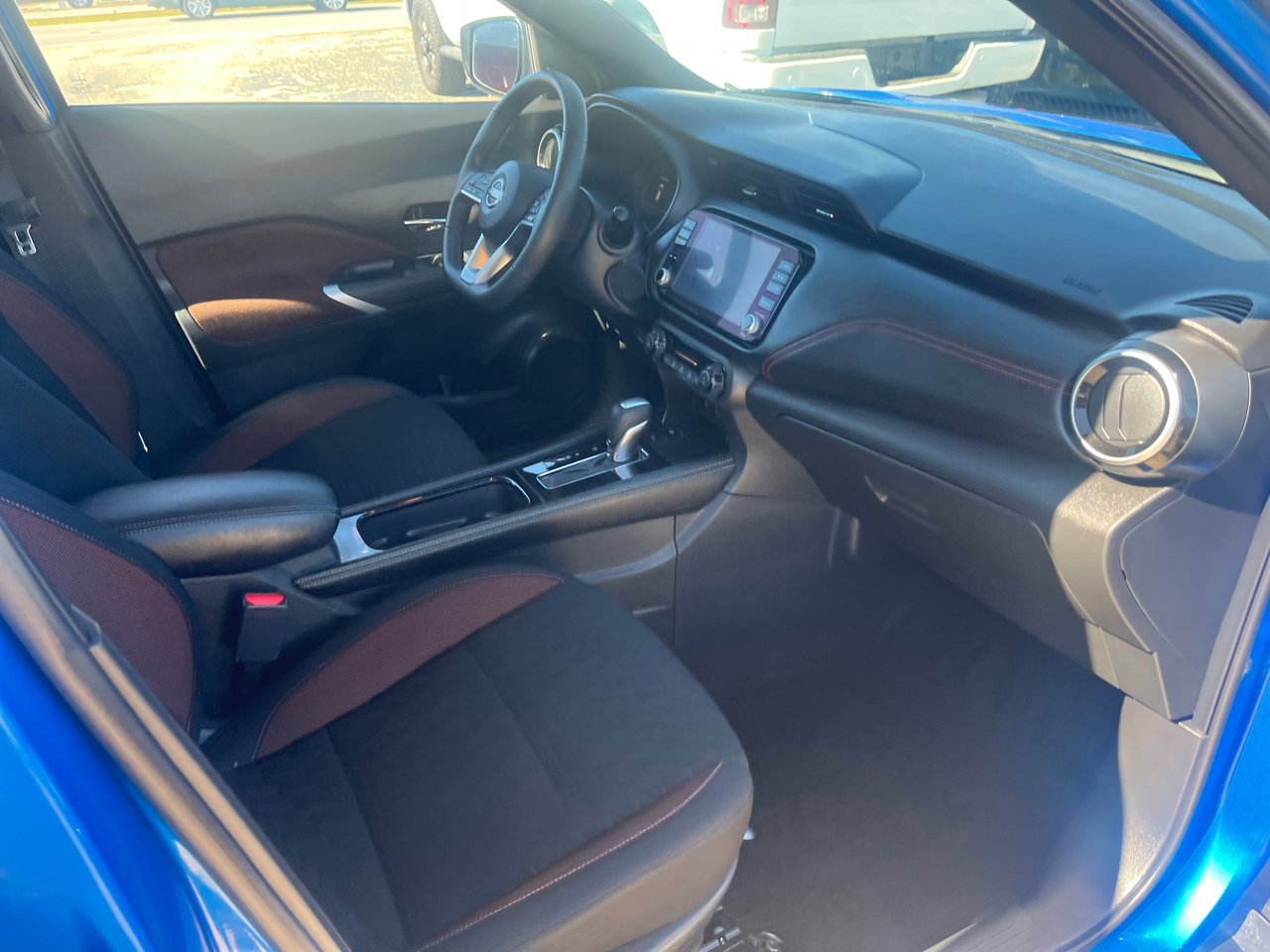 Used 2023 Nissan Kicks SR image 13