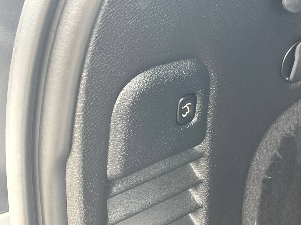 Used 2019 Jeep Grand Cherokee Altitude AWD/4WD image 28