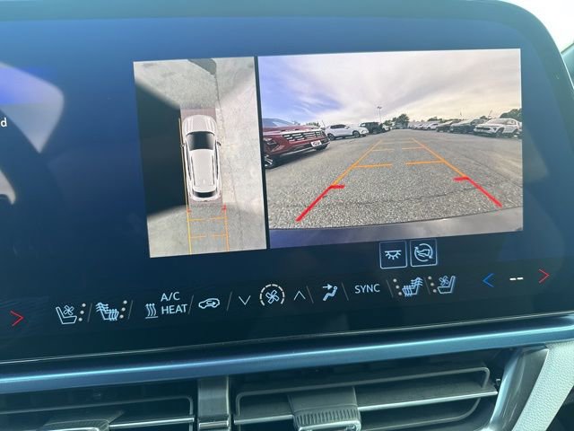 New 2025 Chevrolet Equinox EV LT w/ Convenience Package II FWD image 15