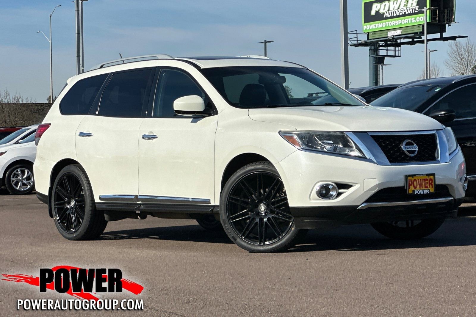Used 2015 Nissan Pathfinder Platinum w/ Cargo Package AWD/4WD image 1