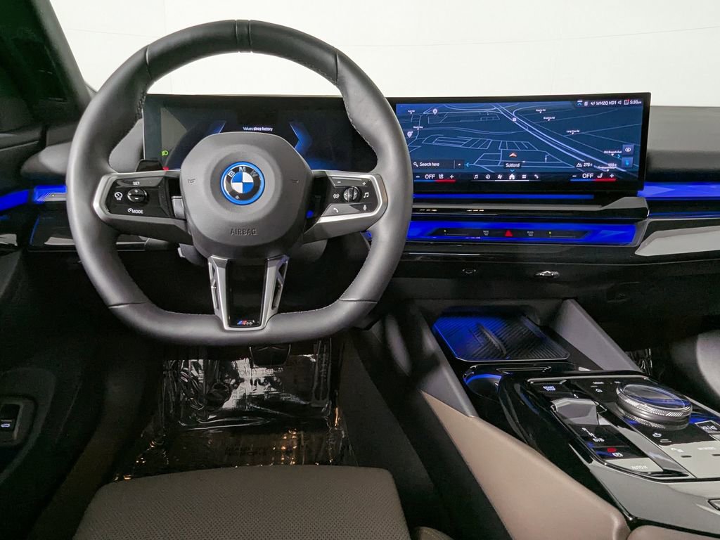 Used 2025 BMW i5 xDrive40 w/ M Sport Package AWD/4WD image 21