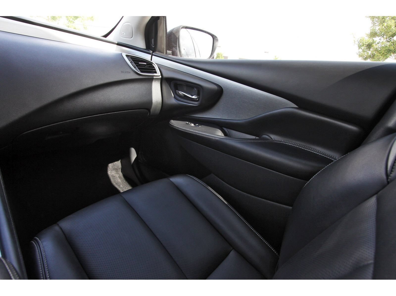 Used 2019 Nissan Murano SL FWD image 13