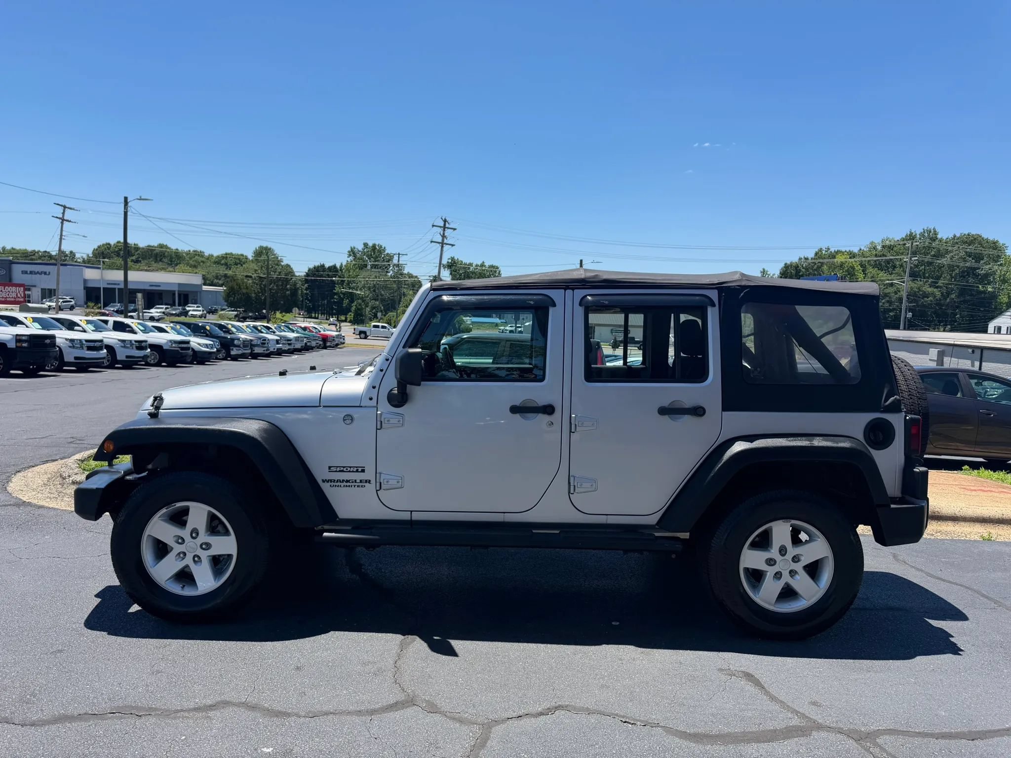 Used 2011 Jeep Wrangler Unlimited Sport AWD/4WD image 4
