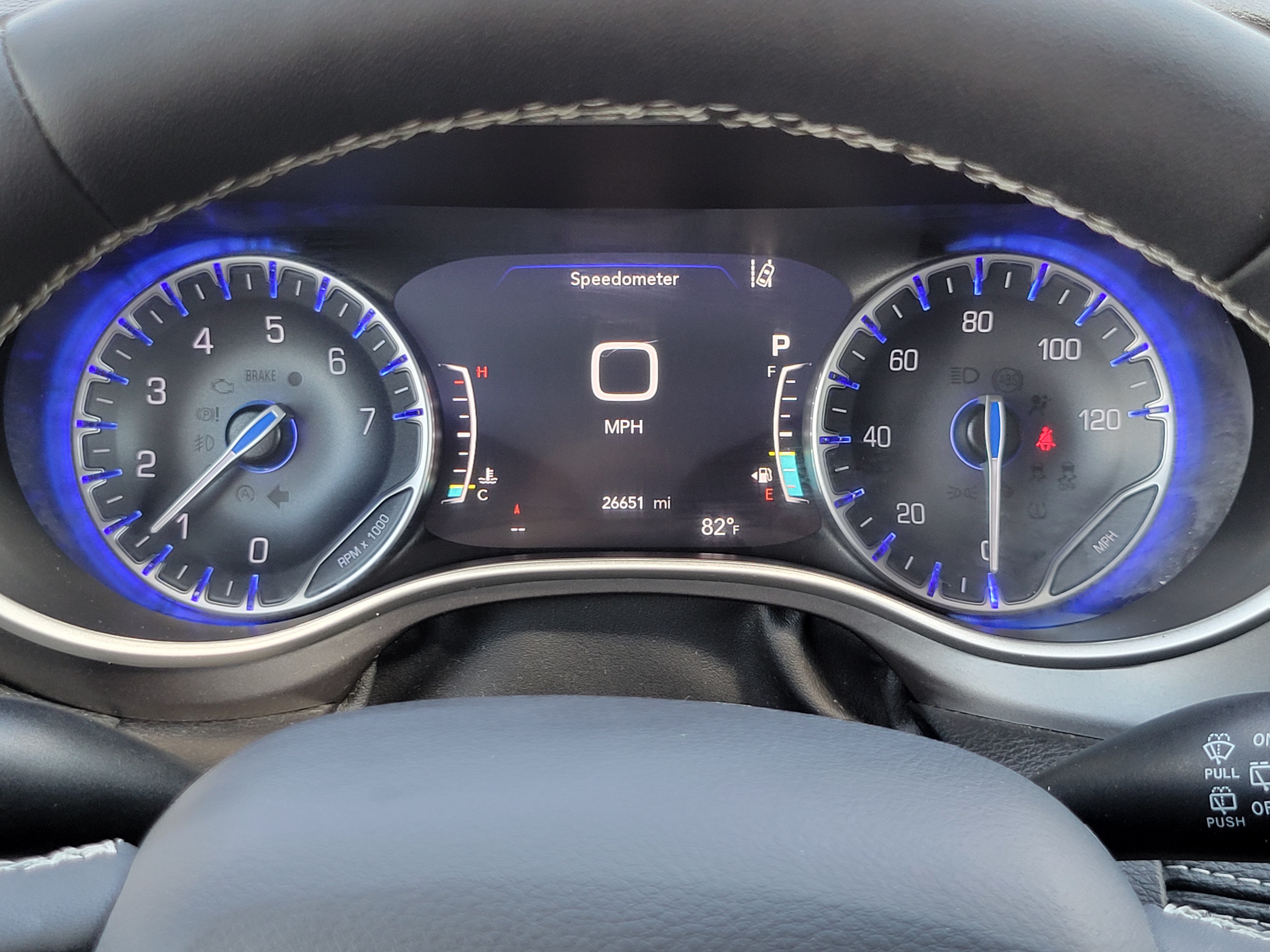 Used 2024 Chrysler Pacifica Touring-L w/ Road Tripper Package FWD image 10