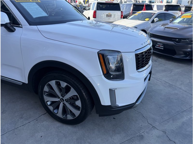 Used 2022 Kia Telluride EX w/ EX Premium Package FWD image 7
