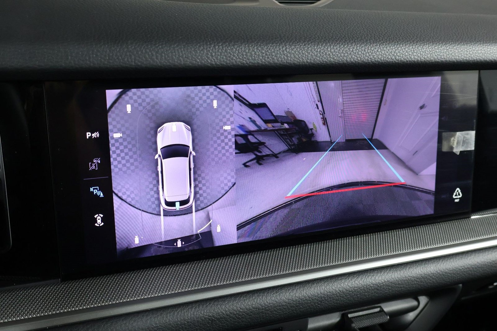 Certified 2026 Porsche Cayenne AWD/4WD image 17