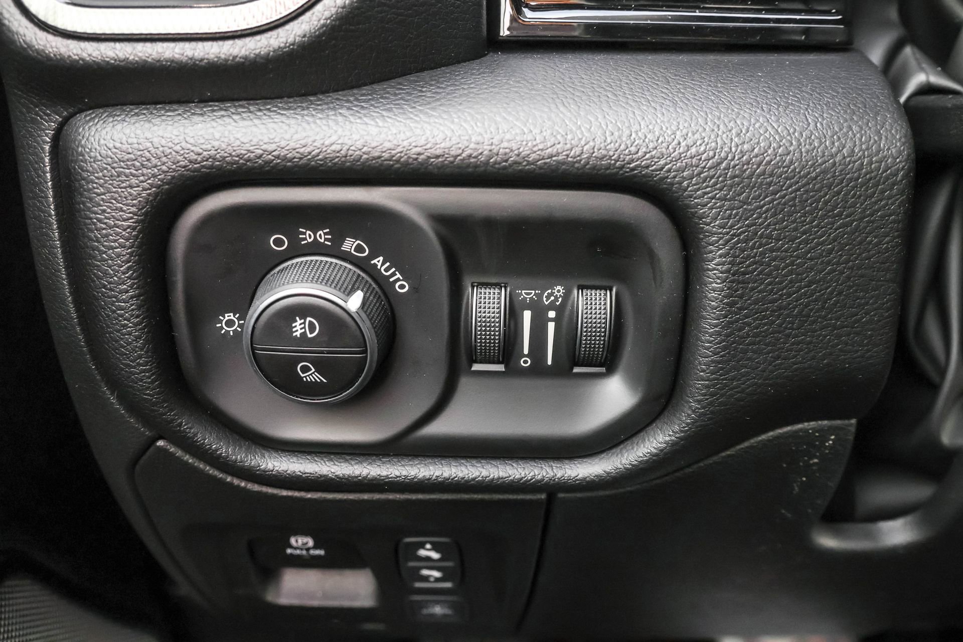 New 2026 RAM 1500 Rebel image 32