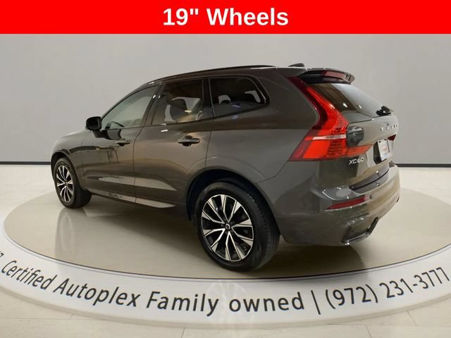 Used 2025 Volvo XC60 B5 Core AWD/4WD image 3