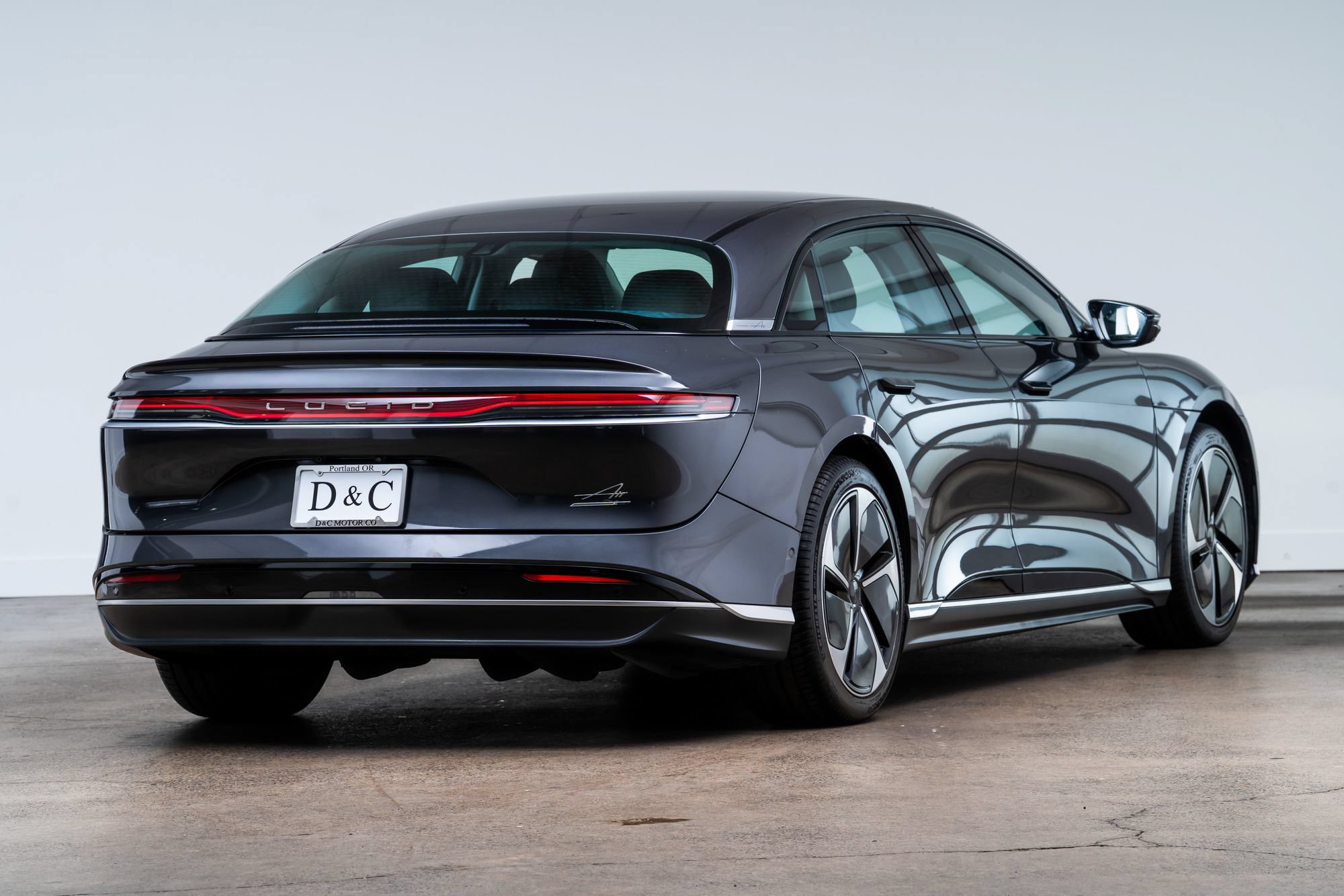 Used 2025 Lucid Air Touring AWD/4WD image 7