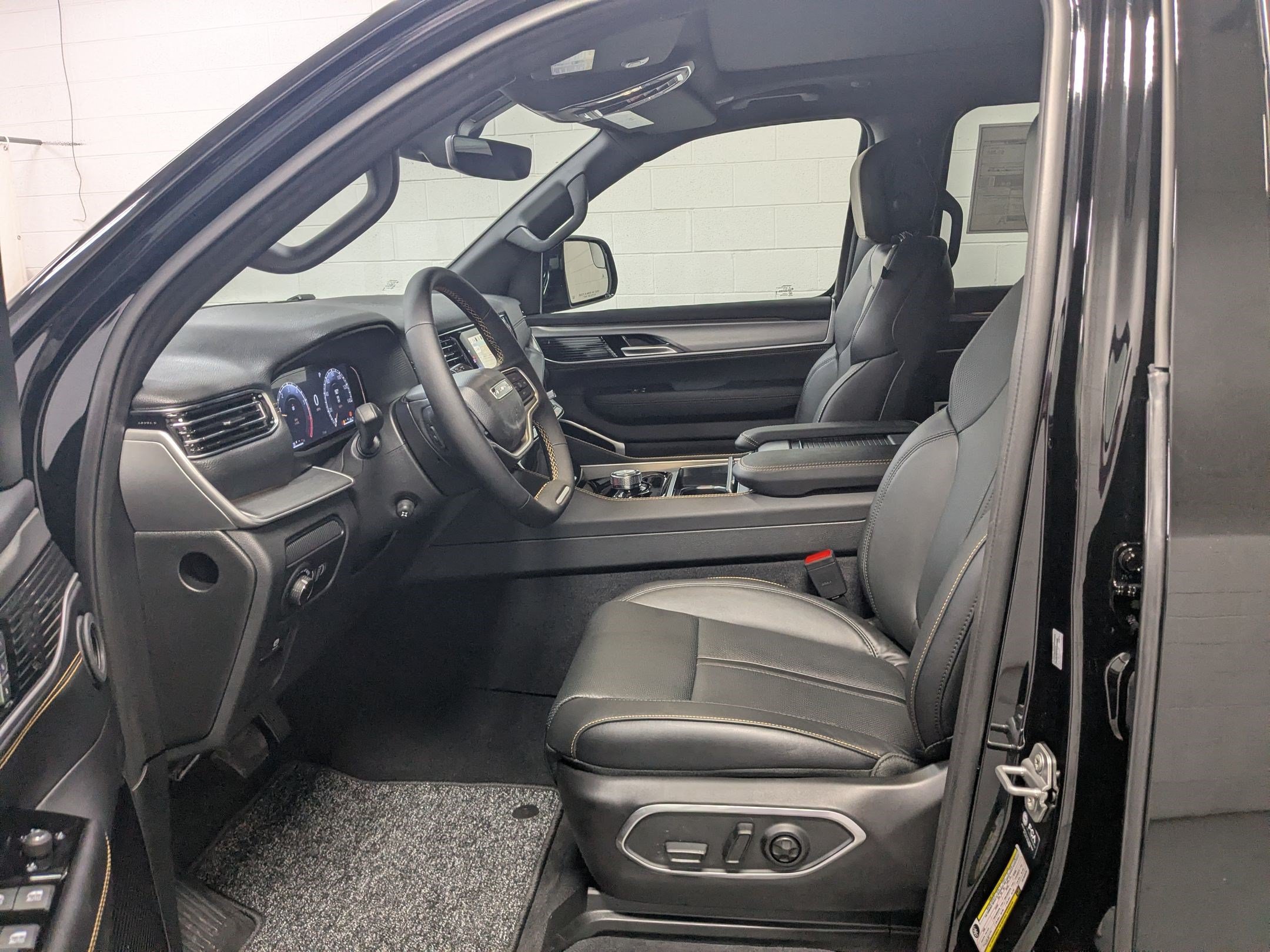 New 2026 Jeep Grand Wagoneer L 4WD image 16