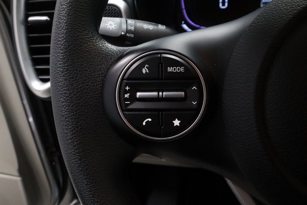 Used 2025 Kia Soul LX image 25