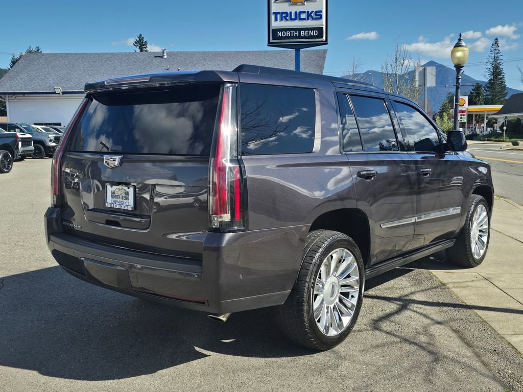 Used 2017 Cadillac Escalade Platinum image 5