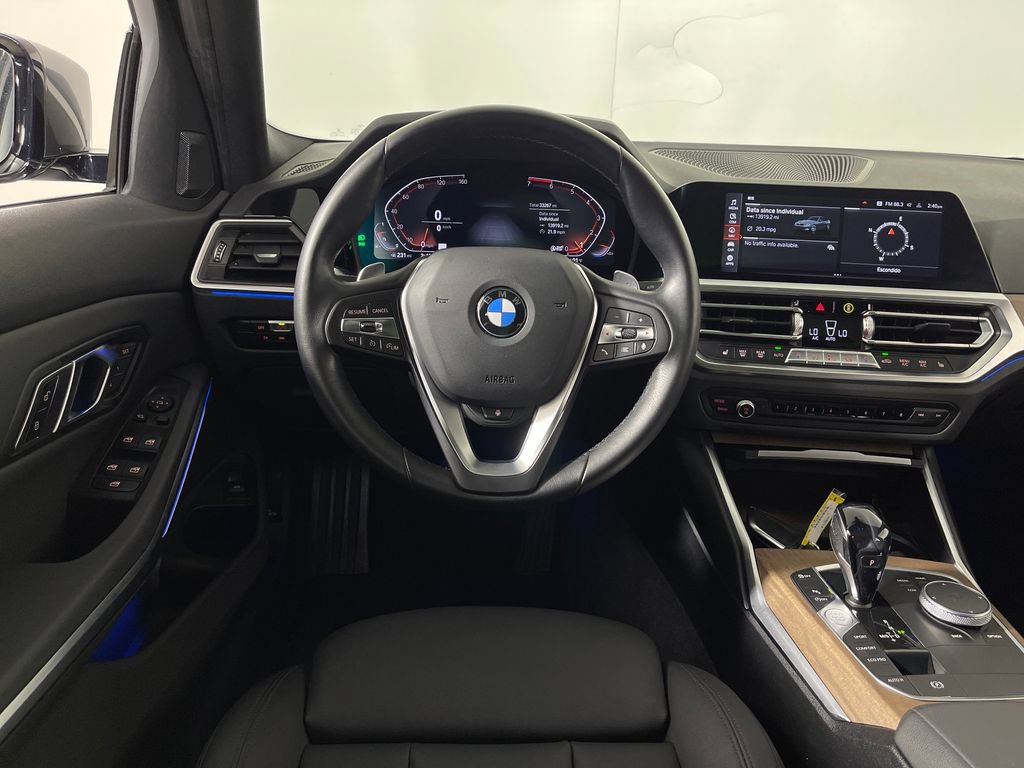 Used 2021 BMW 330i xDrive Sedan AWD/4WD image 16