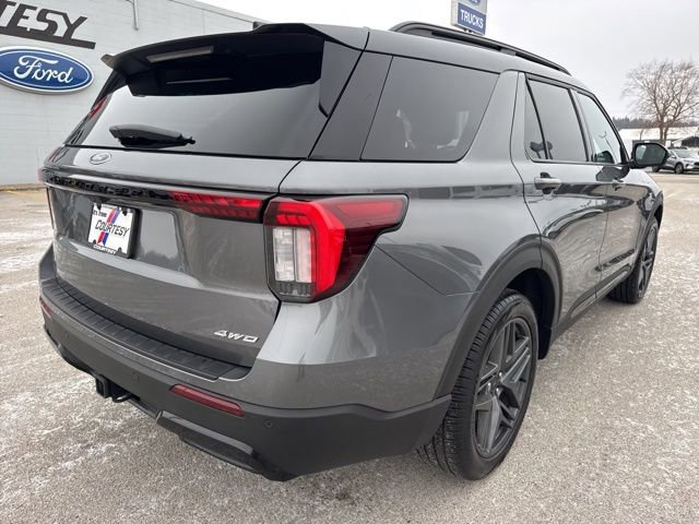 Used 2025 Ford Explorer ST-Line w/ Premium Package AWD/4WD image 5