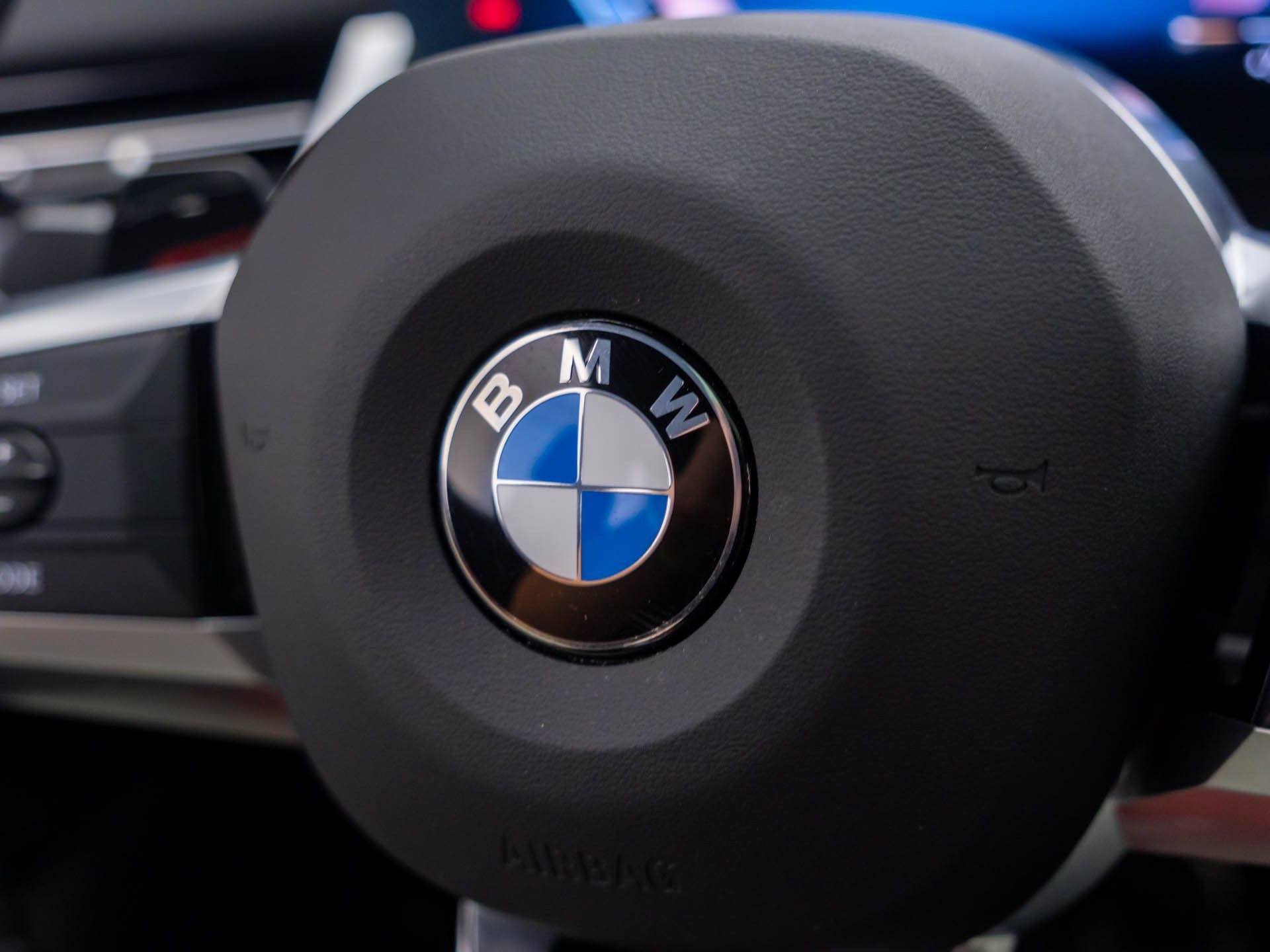 Certified 2025 BMW X2 xDrive28i w/ Premium Package AWD/4WD image 23