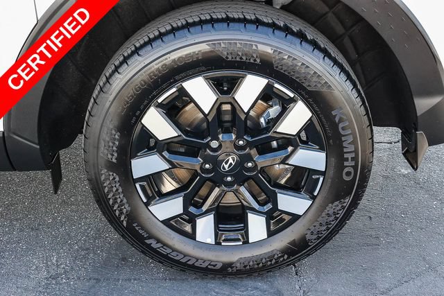 Certified 2025 Hyundai Santa Cruz SE FWD image 8