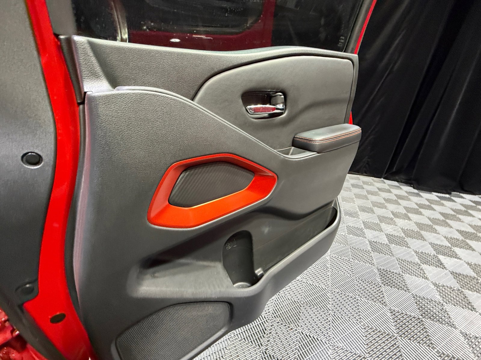 Certified 2025 Nissan Frontier PRO-4X AWD/4WD image 16