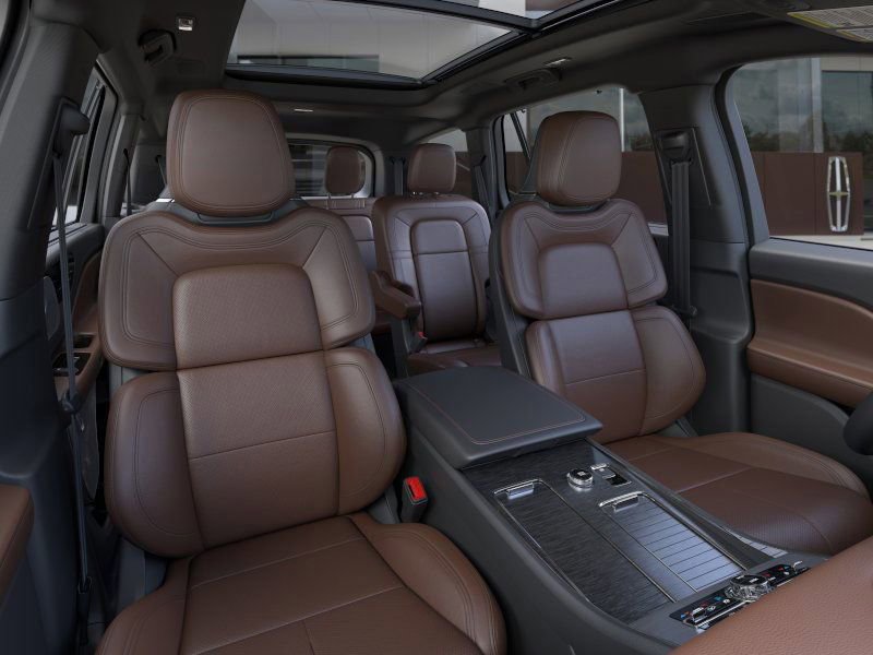 Used 2024 Lincoln Aviator Reserve w/ Equipment Group 201A image 10