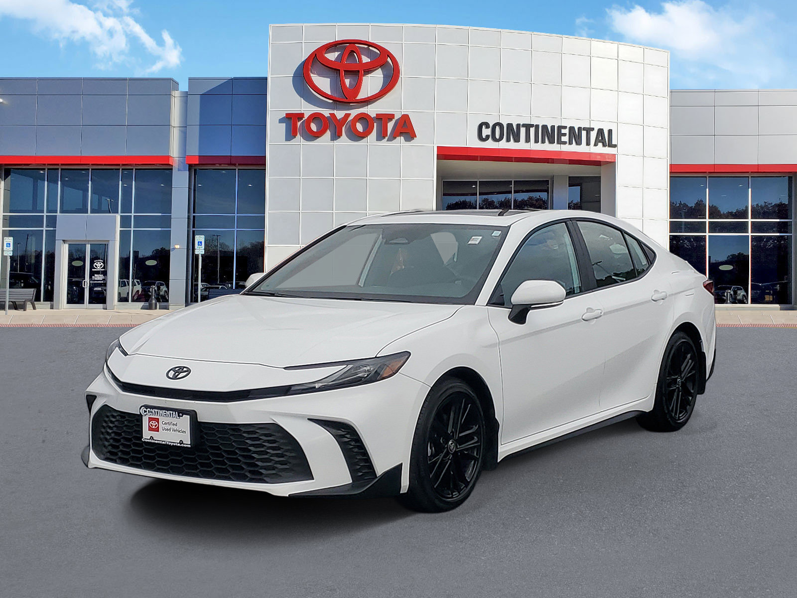 Certified 2026 Toyota Camry SE w/ Convenience Package FWD image 3