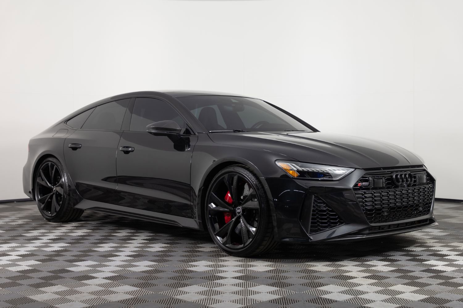 Used 2021 Audi RS 7 Sportback w/ Carbon Optic Package AWD/4WD image 10