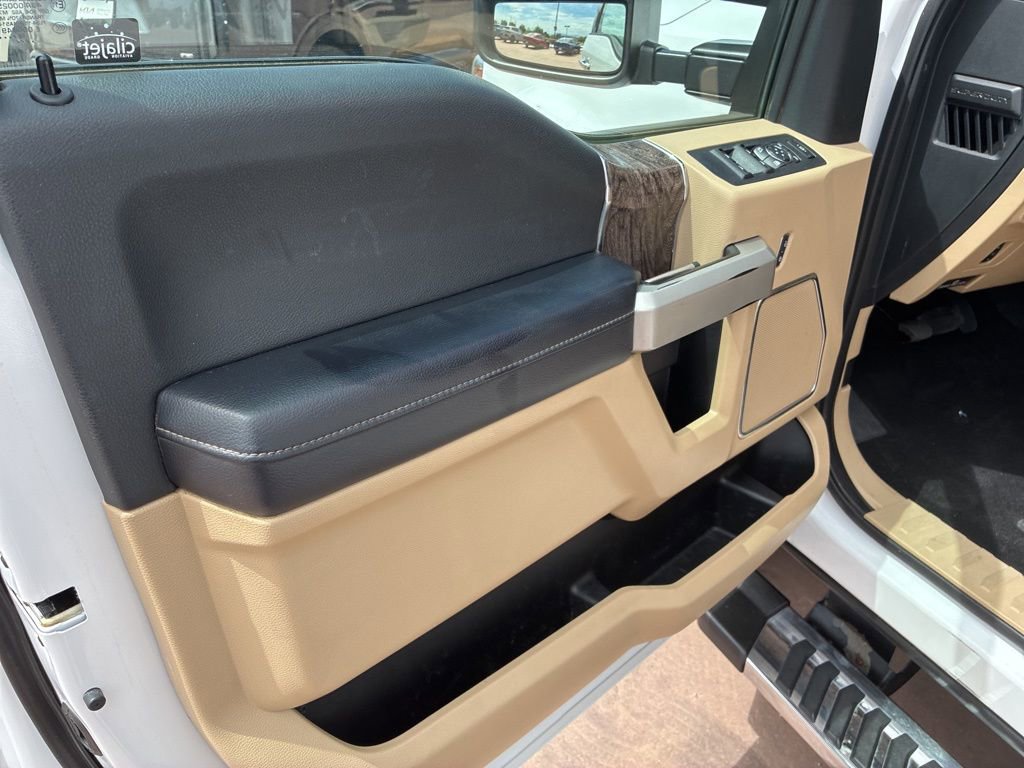 Used 2019 Ford F350 Lariat w/ Chrome Package AWD/4WD image 26