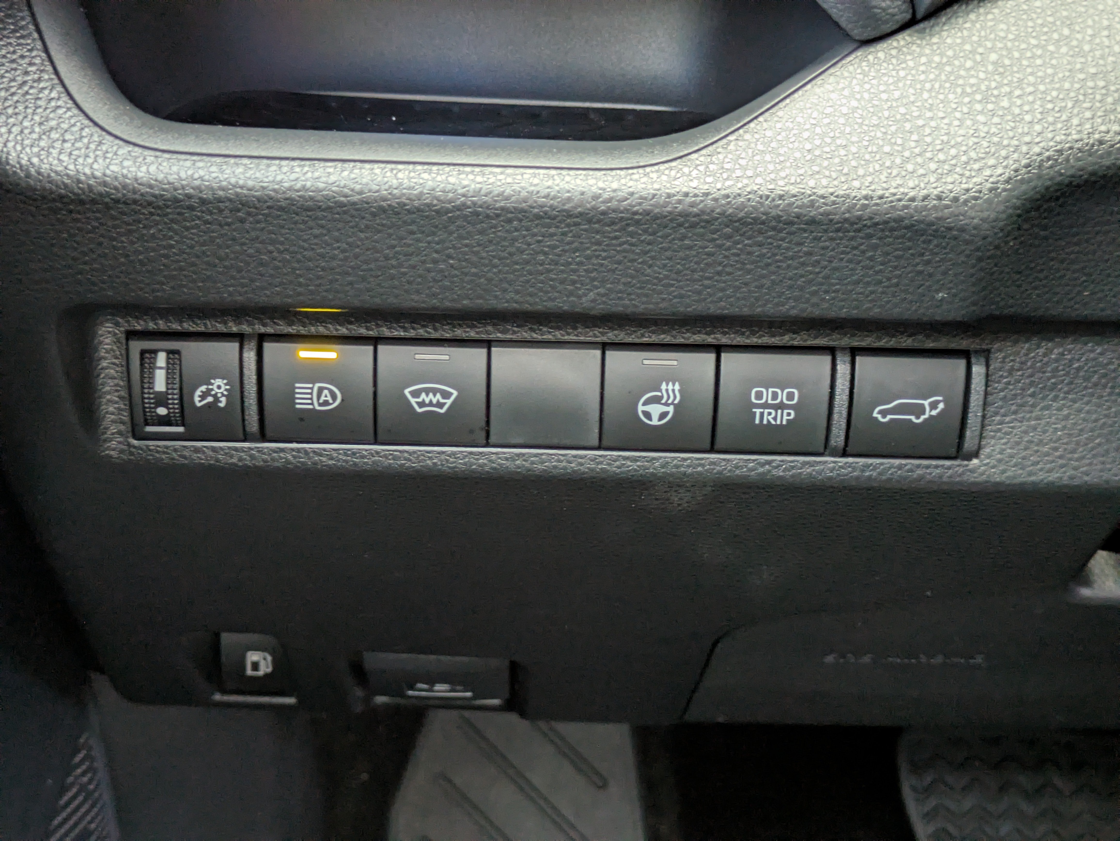 Used 2024 Toyota RAV4 XSE w/ Weather Package AWD/4WD image 37