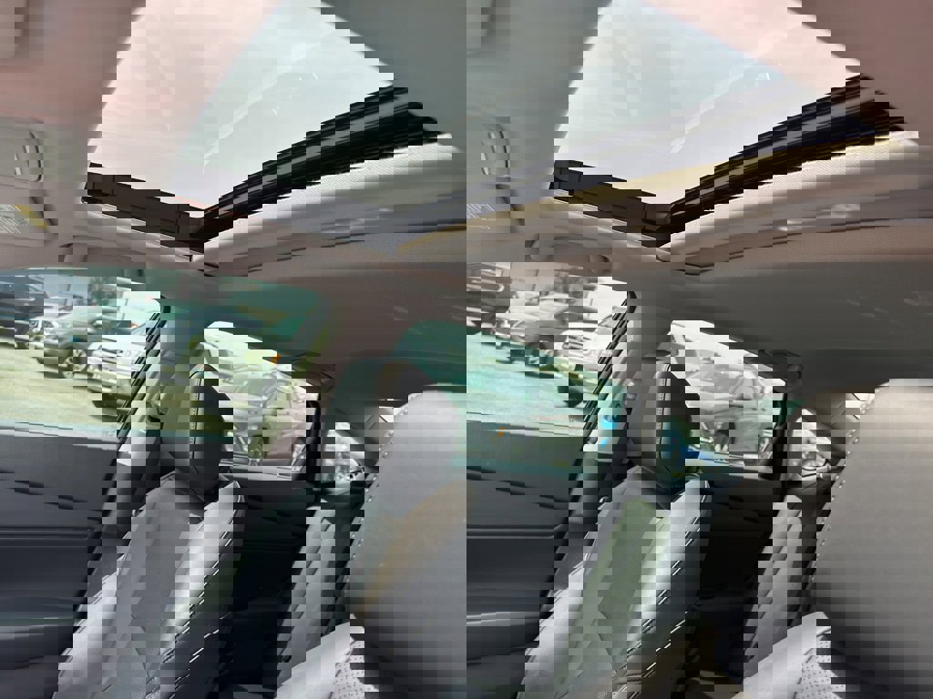 Used 2023 Honda Accord EX-L image 13