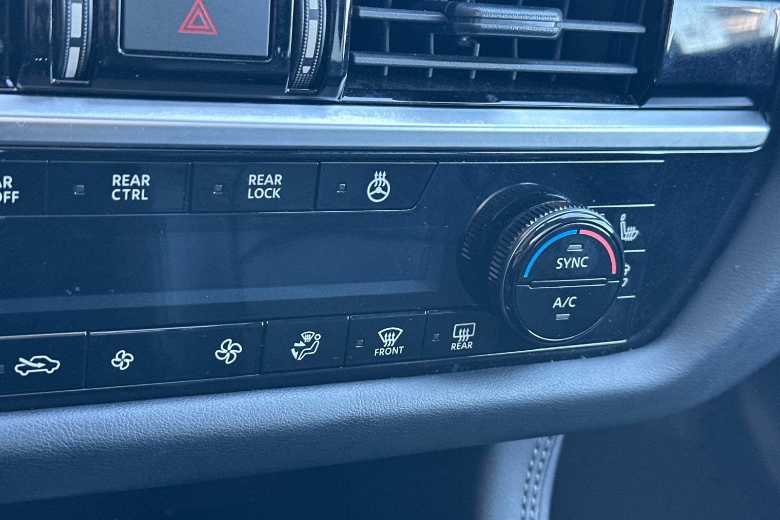 Certified 2024 Nissan Pathfinder Platinum w/ Cargo Package image 31