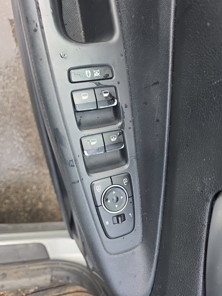 Used 2019 Hyundai Santa Fe SE AWD/4WD image 13