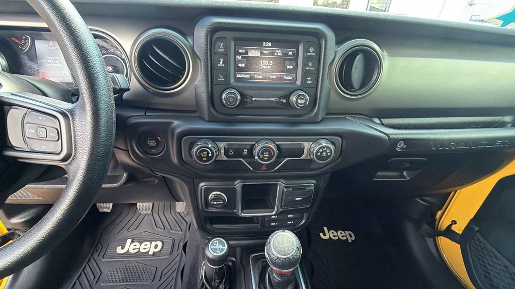 Used 2018 Jeep Wrangler Unlimited Sport AWD/4WD image 19