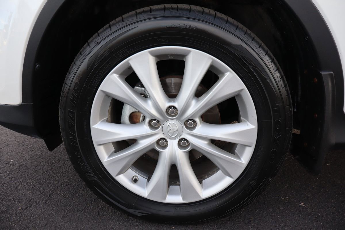 Used 2014 Toyota RAV4 Limited w/ Technology Package image 42