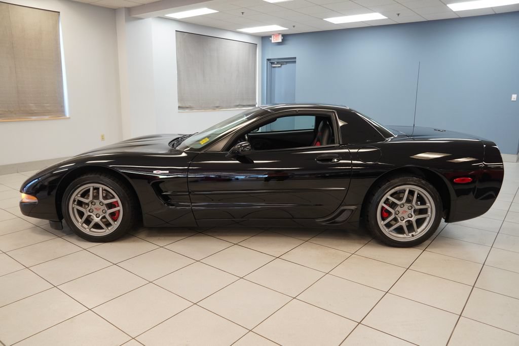 Used 2002 Chevrolet Corvette Z06 w/ Memory Pkg RWD image 3