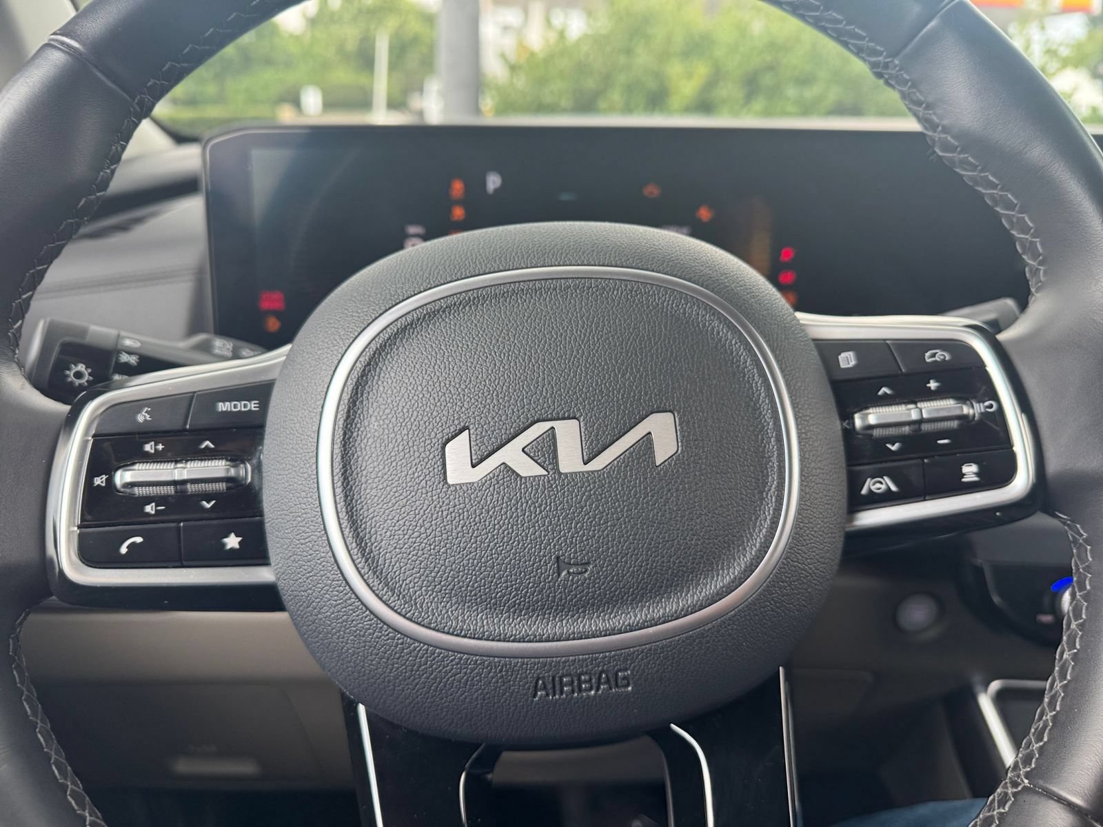Used 2026 Kia Carnival FWD image 29