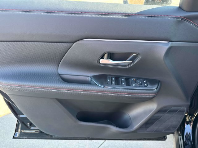 New 2027 Nissan Kicks SR FWD image 21