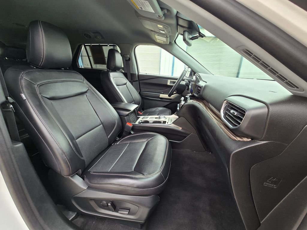 Used 2023 Ford Explorer Limited image 13